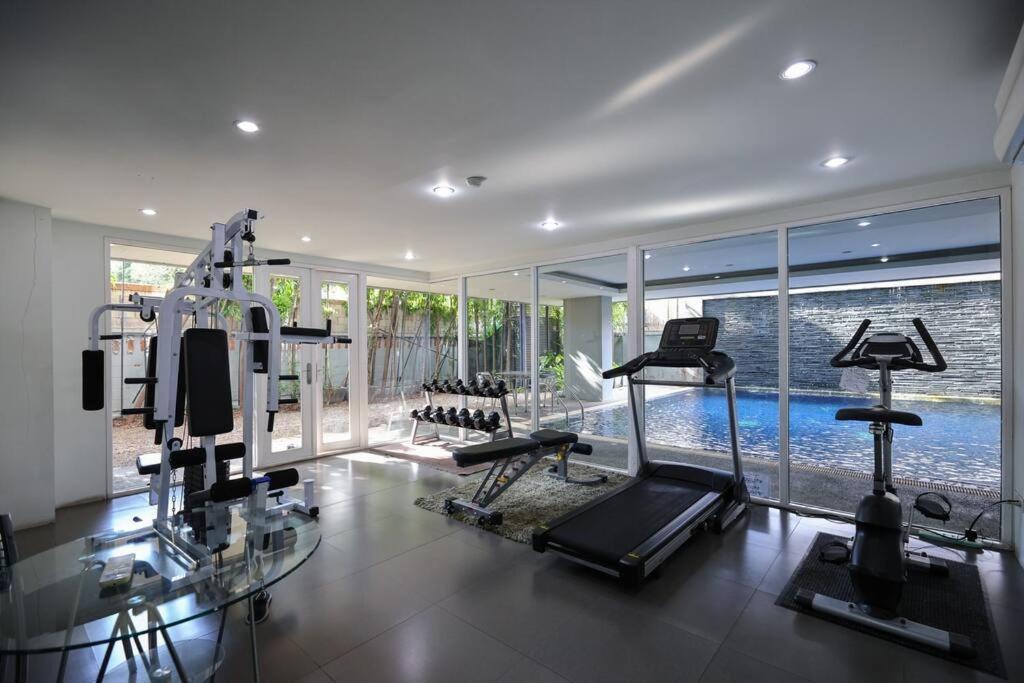 Luxury Living In Heart Of Nimman อพาร์ทเม้น