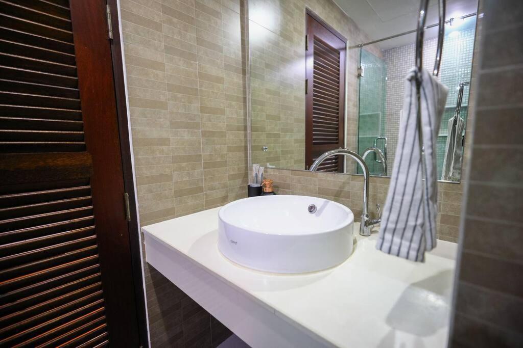 Luxury Living In Heart Of Nimman อพาร์ทเม้น *